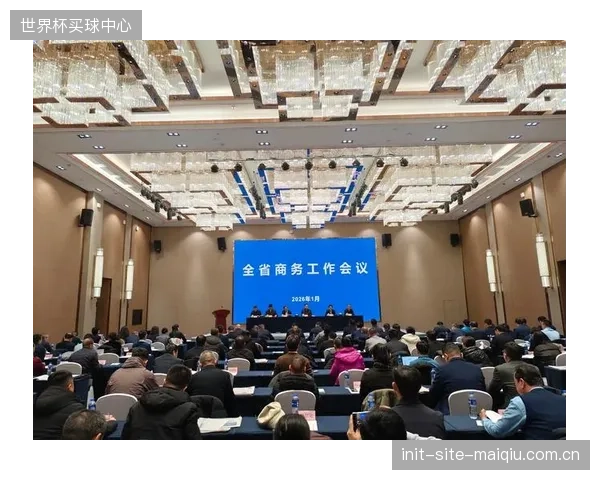 2026年后，主动声学控制系统（ACS）将与高密度玻璃棉协同工作，成为大型体育馆标配